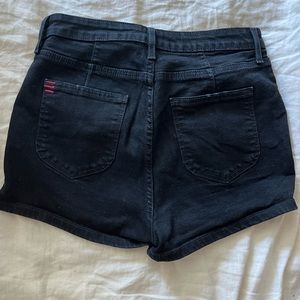 BDG black shorts size 29 !